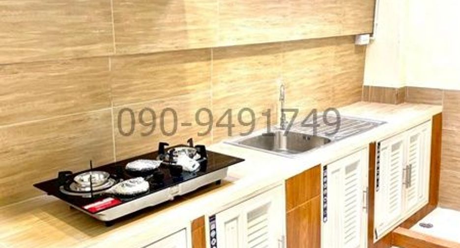 For rent 2 bedrooms townhouse in Bang Na, Bangkok