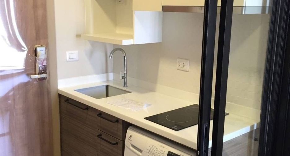 For sale 1 bed condo in Huai Khwang, Bangkok