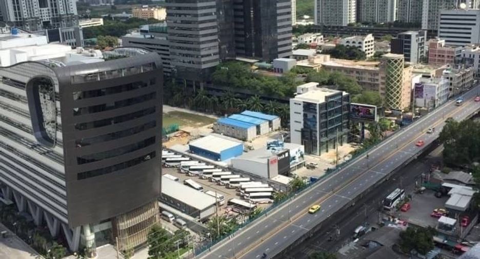 For sale 1 bed condo in Huai Khwang, Bangkok