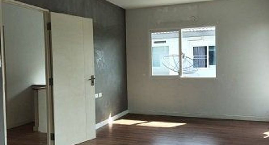 À vendre 3 chambres maison à Krathum Baen, Samut Sakhon
