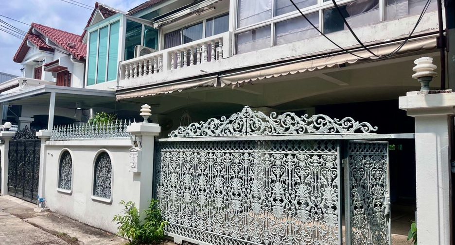 For sale 3 bedrooms townhouse in Chom Thong, Bangkok