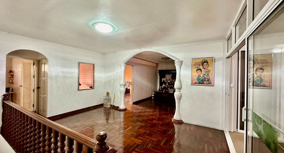 For sale 3 bedrooms townhouse in Chom Thong, Bangkok