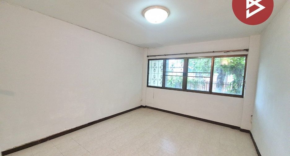 For sale 5 bedrooms house in Lam Luk Ka, Pathum Thani