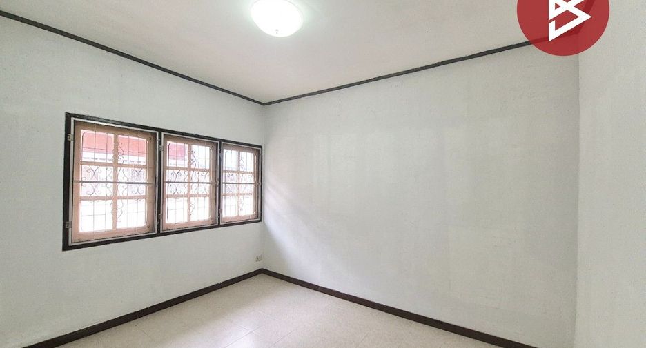 For sale 5 bedrooms house in Lam Luk Ka, Pathum Thani