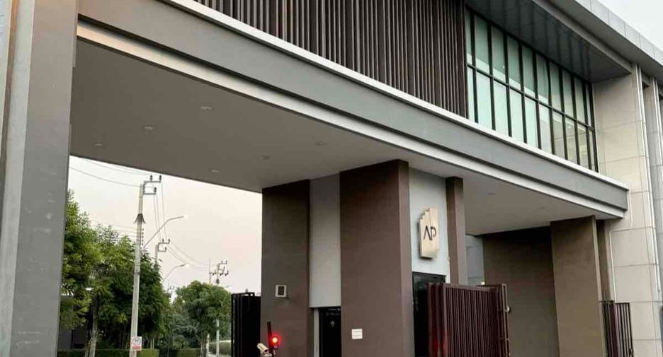 For rent 4 bedrooms house in Prawet, Bangkok