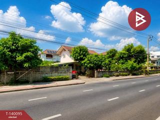 For sale 3 bedrooms house in Taling Chan, Bangkok