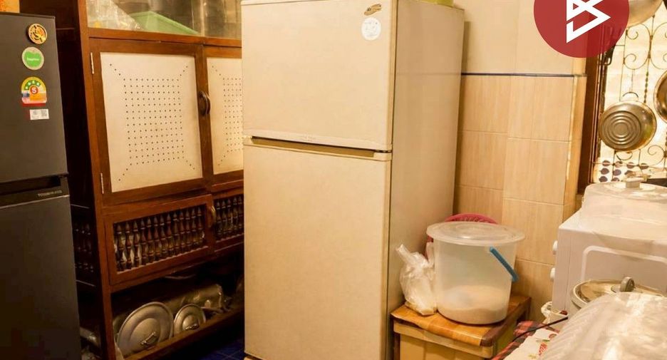 For sale 3 bedrooms house in Taling Chan, Bangkok