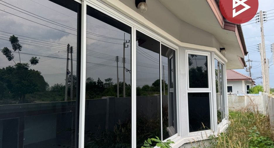 Casa en venta de 3 habitaciones en Phanom Sarakham, Chachoengsao