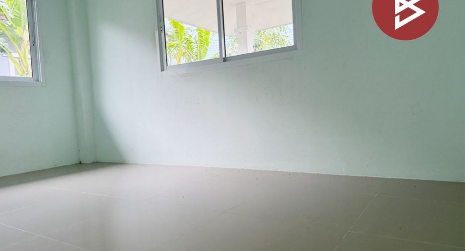 Casa en venta de 3 habitaciones en Phanom Sarakham, Chachoengsao