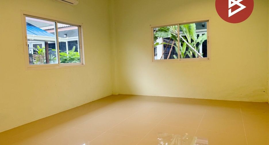 Casa en venta de 3 habitaciones en Phanom Sarakham, Chachoengsao