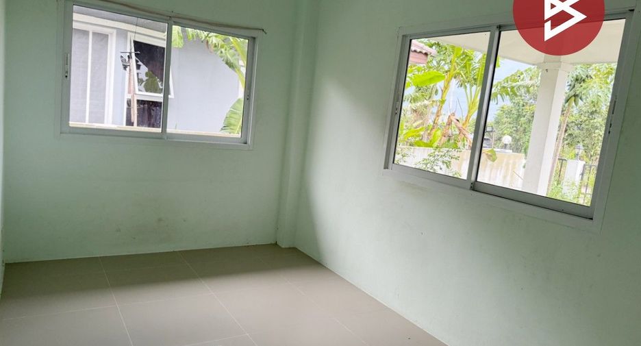 Casa en venta de 3 habitaciones en Phanom Sarakham, Chachoengsao