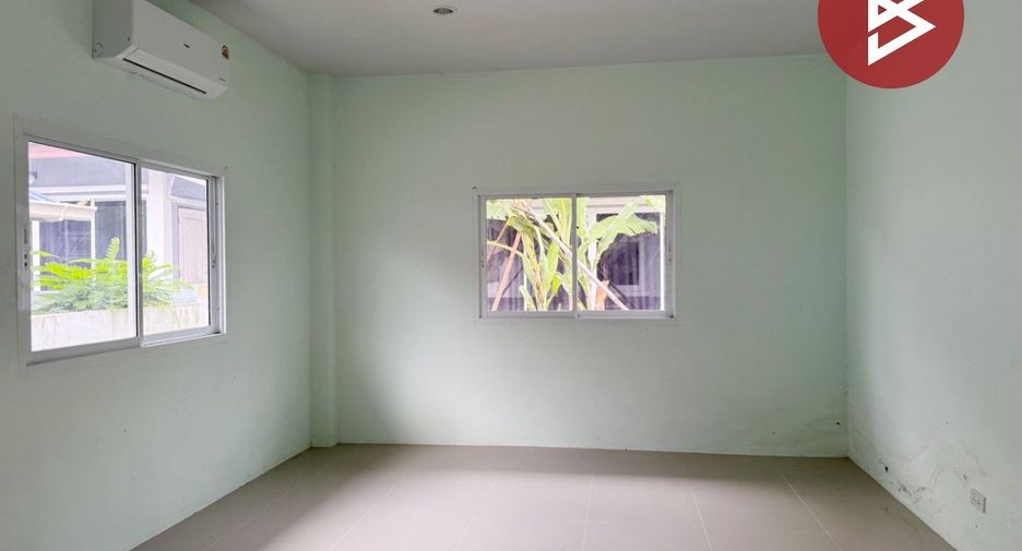 Casa en venta de 3 habitaciones en Phanom Sarakham, Chachoengsao