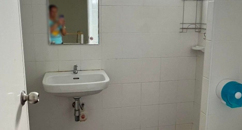 For sale 3 bedrooms townhouse in Pluak Daeng, Rayong