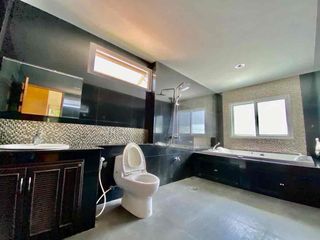 Villa zur Miete mit 5 Zimmer in Bang Lamung, Chonburi
