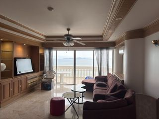 For rent 3 bedrooms condo in Bang Lamung, Chonburi