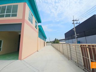 For sale 5 bedrooms warehouse in Sam Phran, Nakhon Pathom
