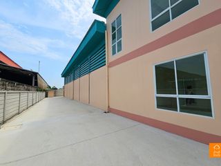 For sale 5 bedrooms warehouse in Sam Phran, Nakhon Pathom