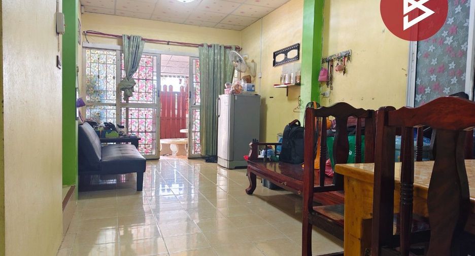 Reihenhaus zum Kauf mit 3 Zimmer in Phutthamonthon, Nakhon Pathom