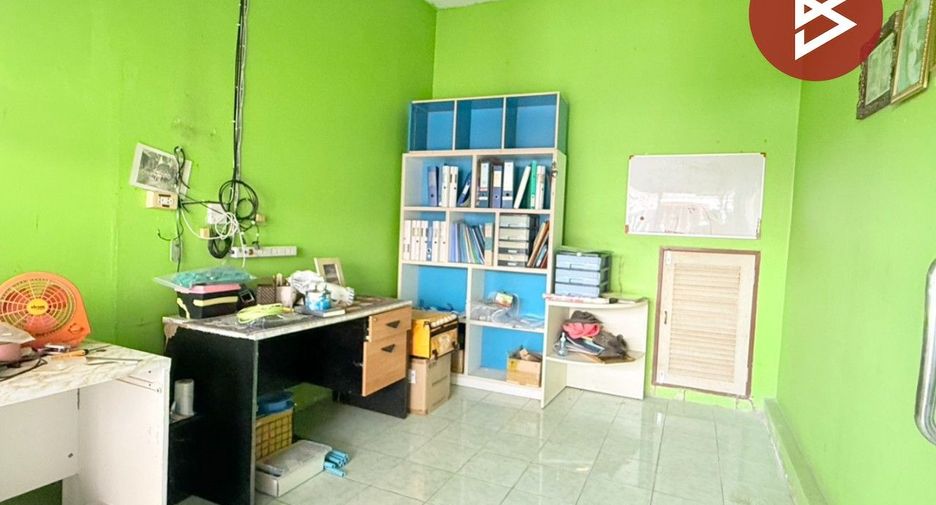 Reihenhaus zum Kauf mit 3 Zimmer in Phutthamonthon, Nakhon Pathom