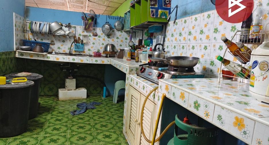 Reihenhaus zum Kauf mit 3 Zimmer in Phutthamonthon, Nakhon Pathom
