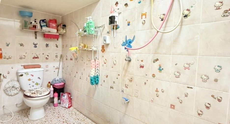 Reihenhaus zum Kauf mit 3 Zimmer in Phutthamonthon, Nakhon Pathom