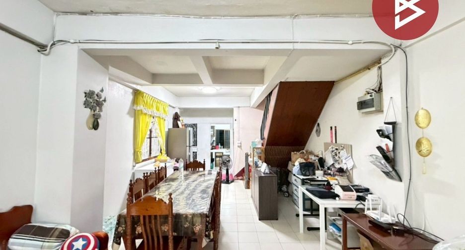 For sale 4 bedrooms townhouse in Min Buri, Bangkok