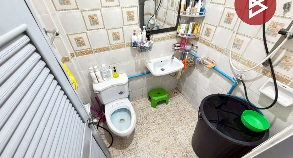 For sale 4 bedrooms townhouse in Min Buri, Bangkok