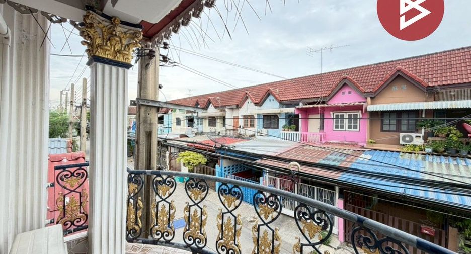 For sale 4 bedrooms townhouse in Min Buri, Bangkok