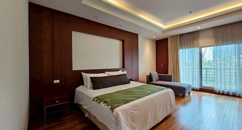 For rent 3 bedrooms apartment in Pathum Wan, Bangkok