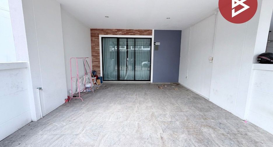 出售 3 卧室 联排别墅 在 Mueang Chon Buri, Chon Buri