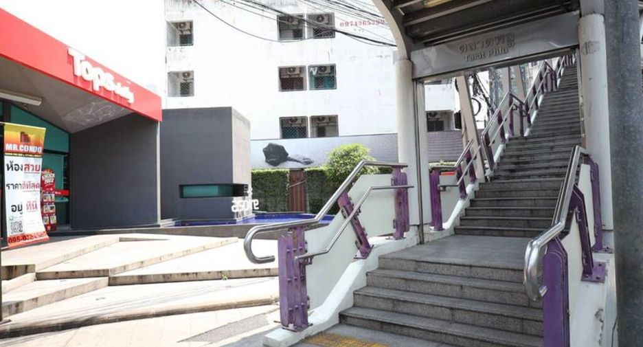 For sale 1 bed condo in Thon Buri, Bangkok