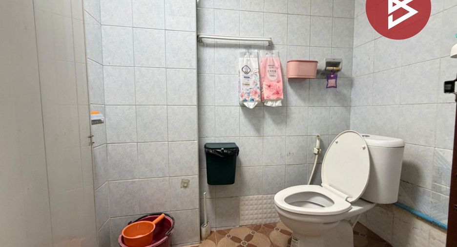 Reihenhaus zum Kauf mit 4 Zimmer in Thung Khru, Bangkok