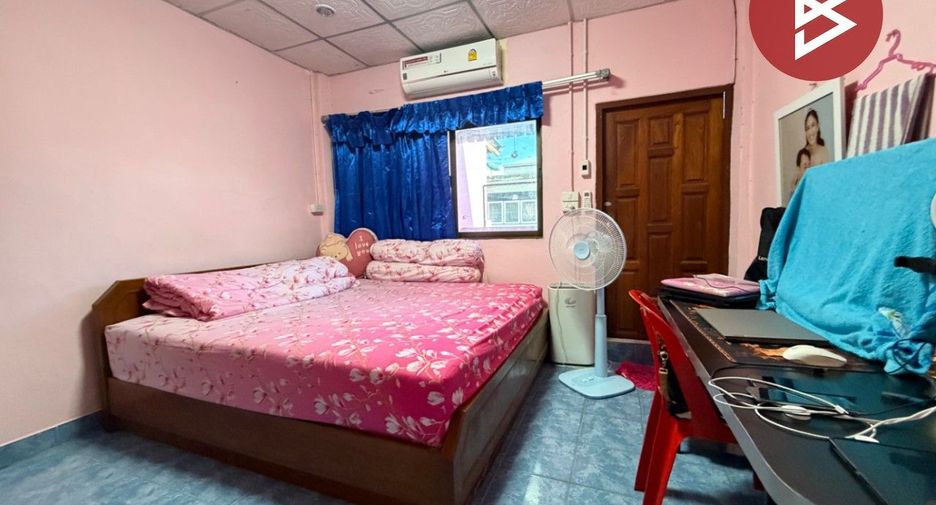 Reihenhaus zum Kauf mit 4 Zimmer in Thung Khru, Bangkok