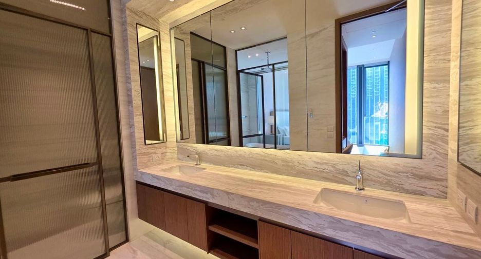 For sale 2 bedrooms condo in Pathum Wan, Bangkok