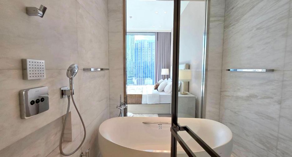 For sale 2 bedrooms condo in Pathum Wan, Bangkok