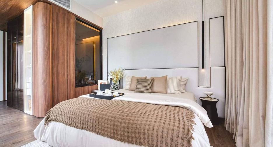 For sale 2 bedrooms condo in Sathon, Bangkok
