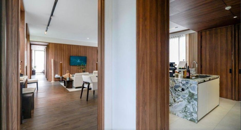 For sale 2 bedrooms condo in Sathon, Bangkok