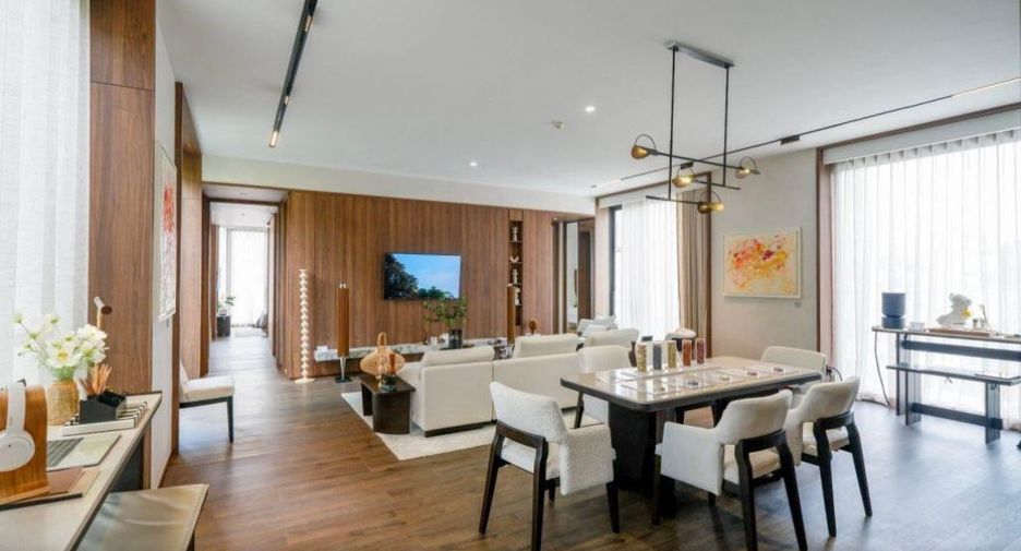 For sale 2 bedrooms condo in Sathon, Bangkok