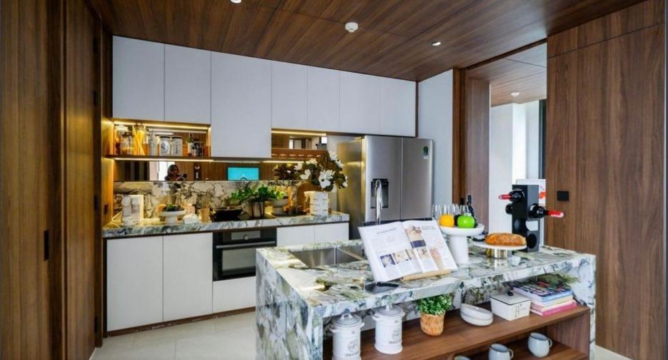 For sale 2 bedrooms condo in Sathon, Bangkok
