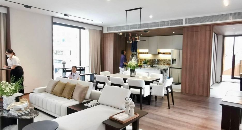 For sale 2 bedrooms condo in Sathon, Bangkok