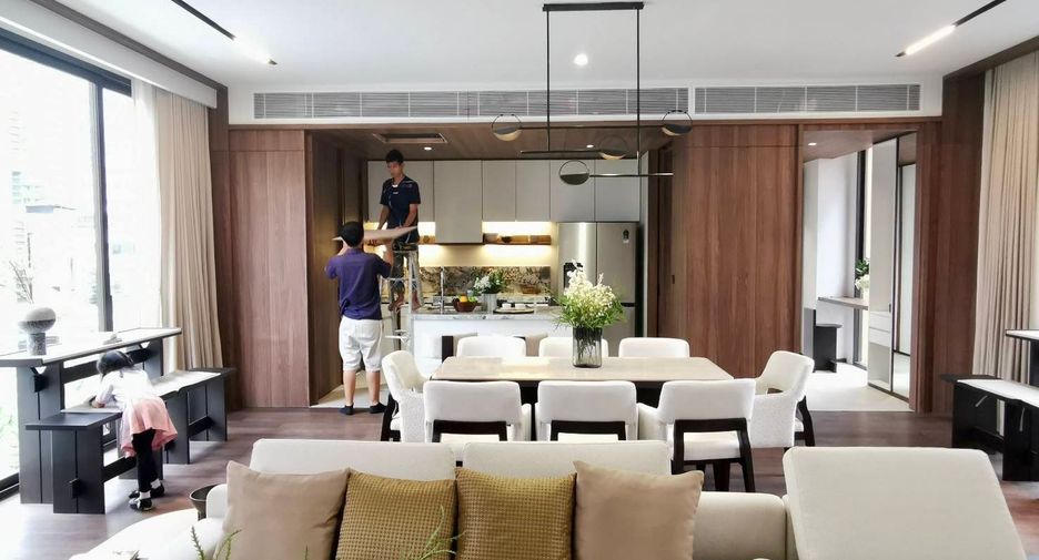 For sale 2 bedrooms condo in Sathon, Bangkok