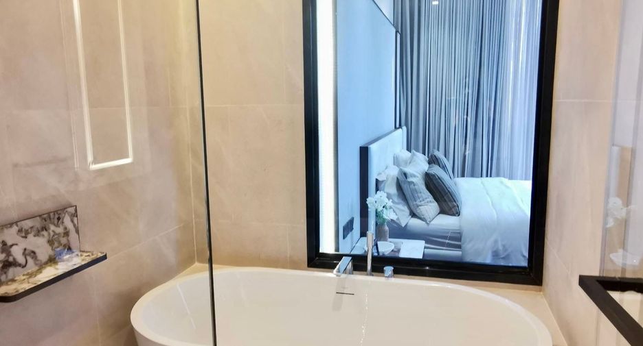 For sale 2 bedrooms condo in Sathon, Bangkok