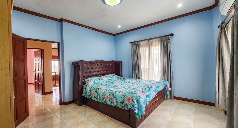 For sale 4 bedrooms villa in Cha Am, Phetchaburi