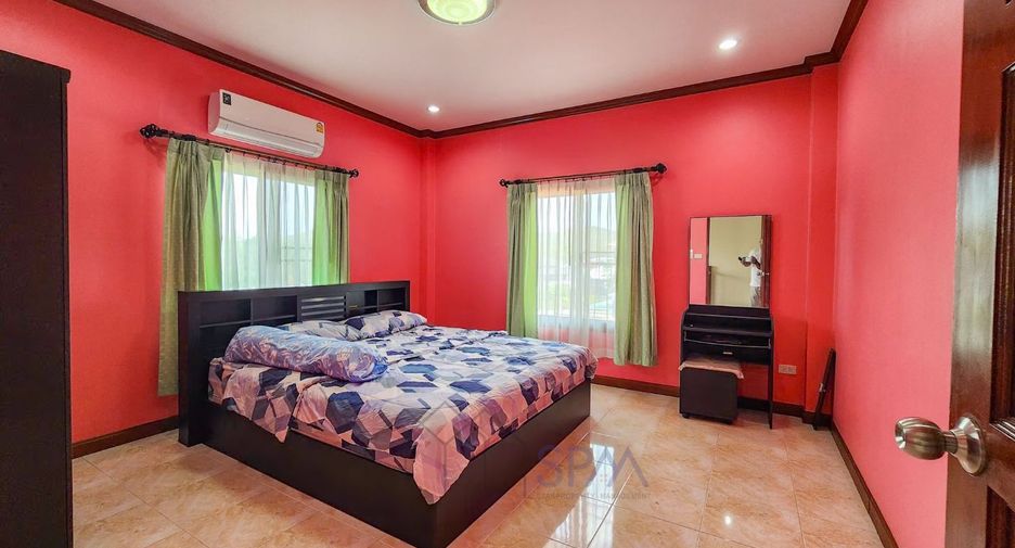For sale 4 bedrooms villa in Cha Am, Phetchaburi