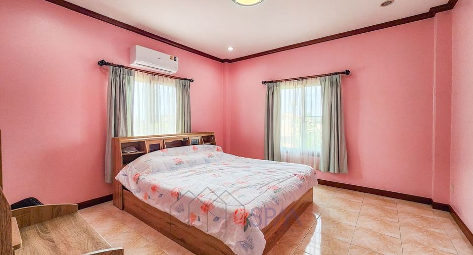 For sale 4 bedrooms villa in Cha Am, Phetchaburi