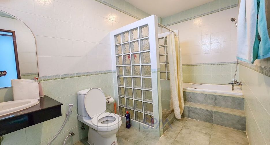 For sale 4 bedrooms villa in Cha Am, Phetchaburi