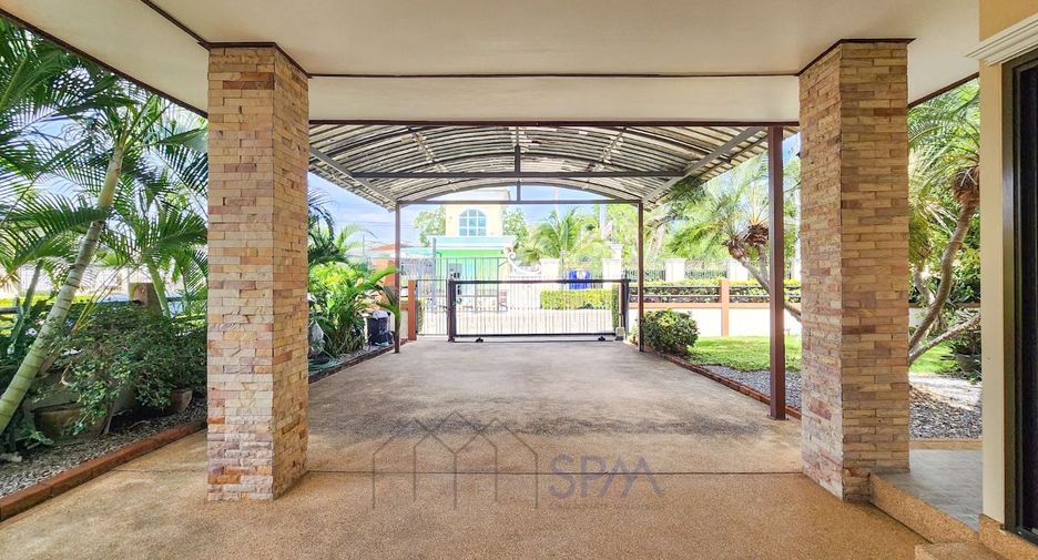 For sale 4 bedrooms villa in Cha Am, Phetchaburi