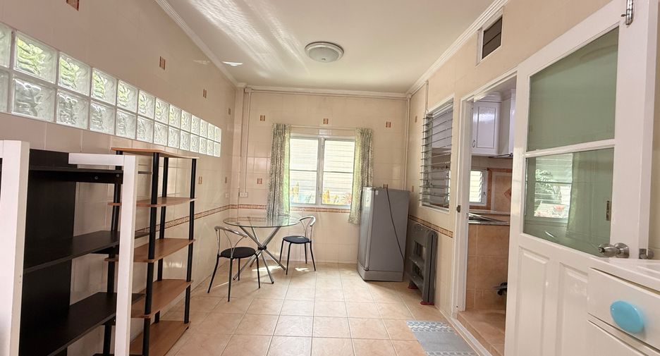 For rent 3 bedrooms house in San Sai, Chiang Mai