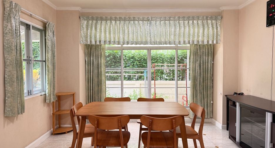 For rent 3 bedrooms house in San Sai, Chiang Mai