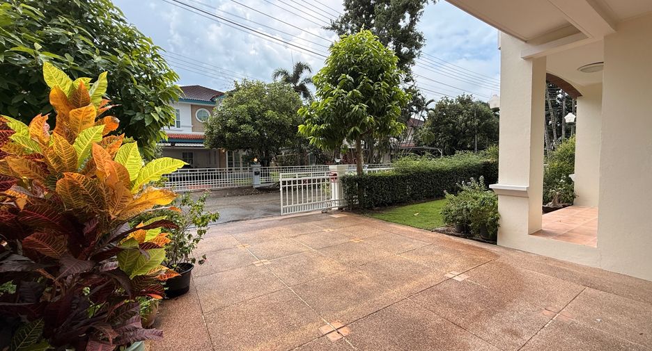 For rent 3 bedrooms house in San Sai, Chiang Mai